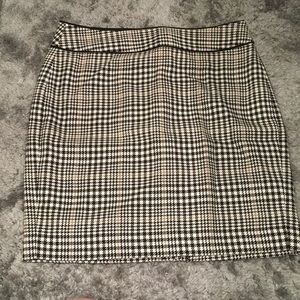 💫HP💫 NWT banana republic mini skirt. SiZe 6p